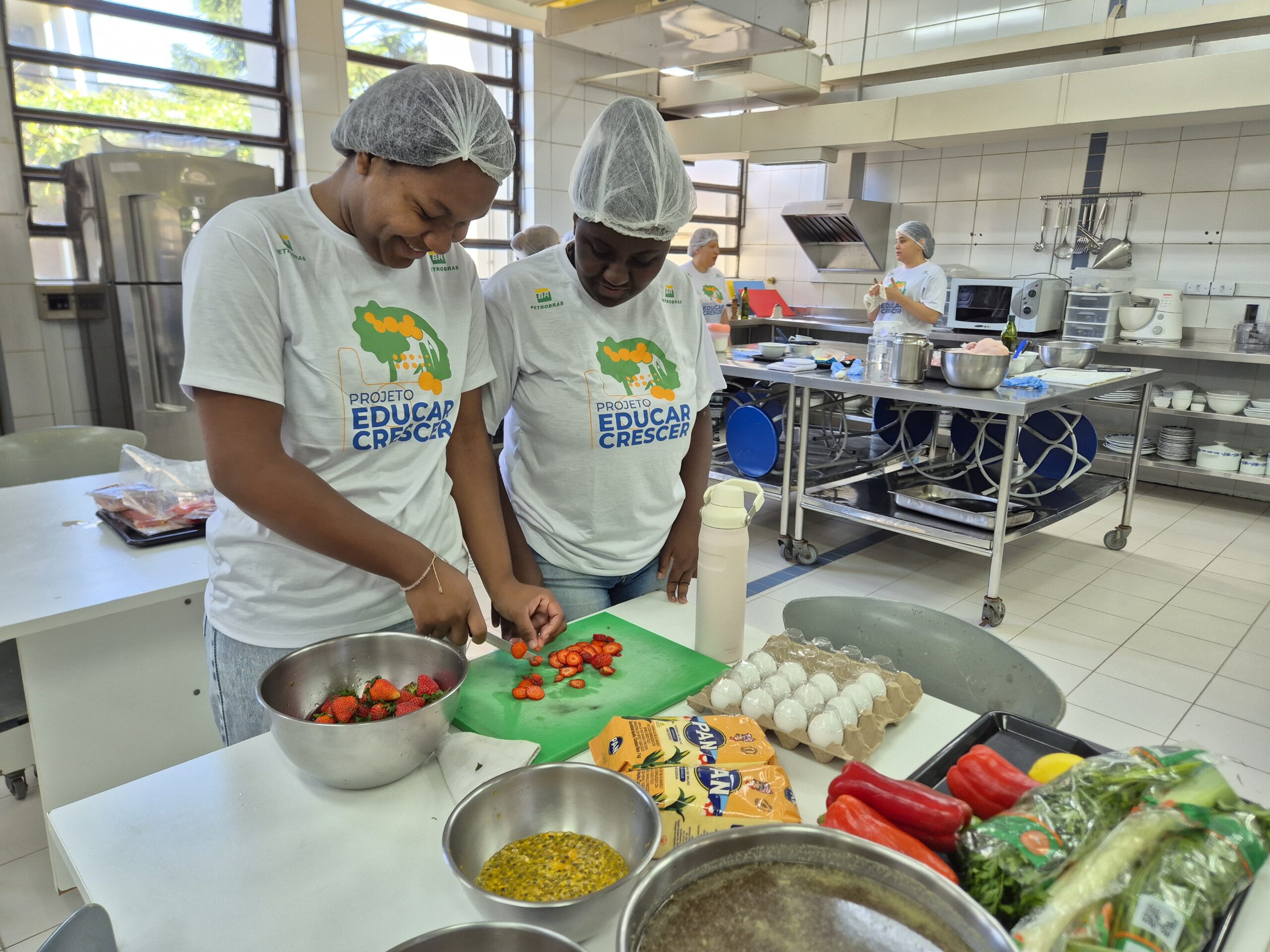 Projeto Alimentar une mulheres quilombolas e venezuelanas em ceia intercultural  