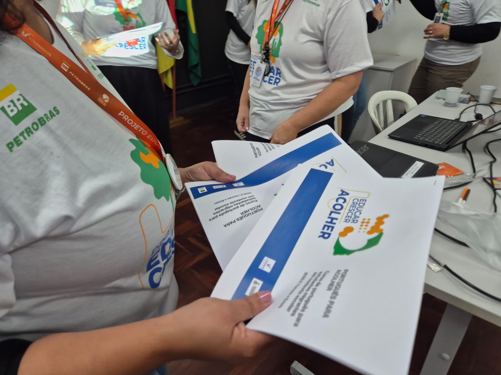 Eixo Acolher promove oficina sobre acolhimento de estudantes migrantes para gestores e orientadores