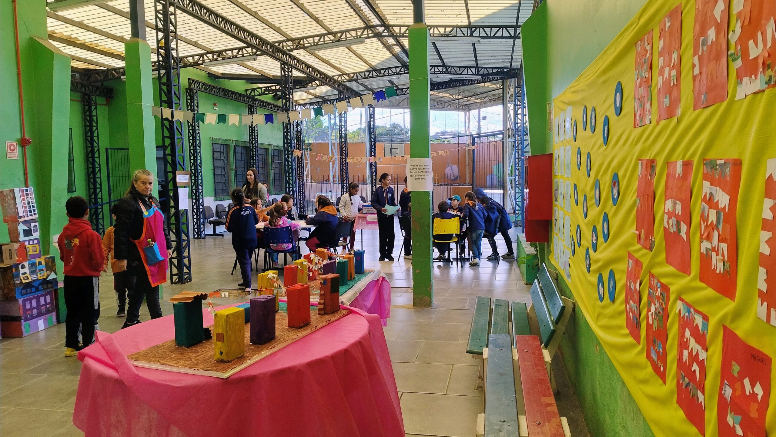 Alunos de Esteio protagonizam mostra cultural inspirada na obra de Alfredo Volpi