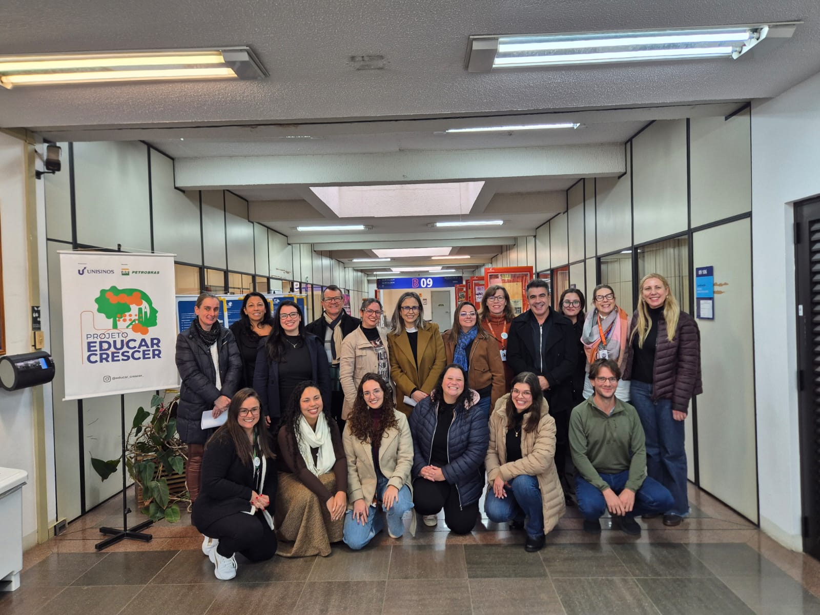 Equipe da Petrobras visita Unisinos para acompanhar os andamentos de projeto Educar Crescer na comunidade 