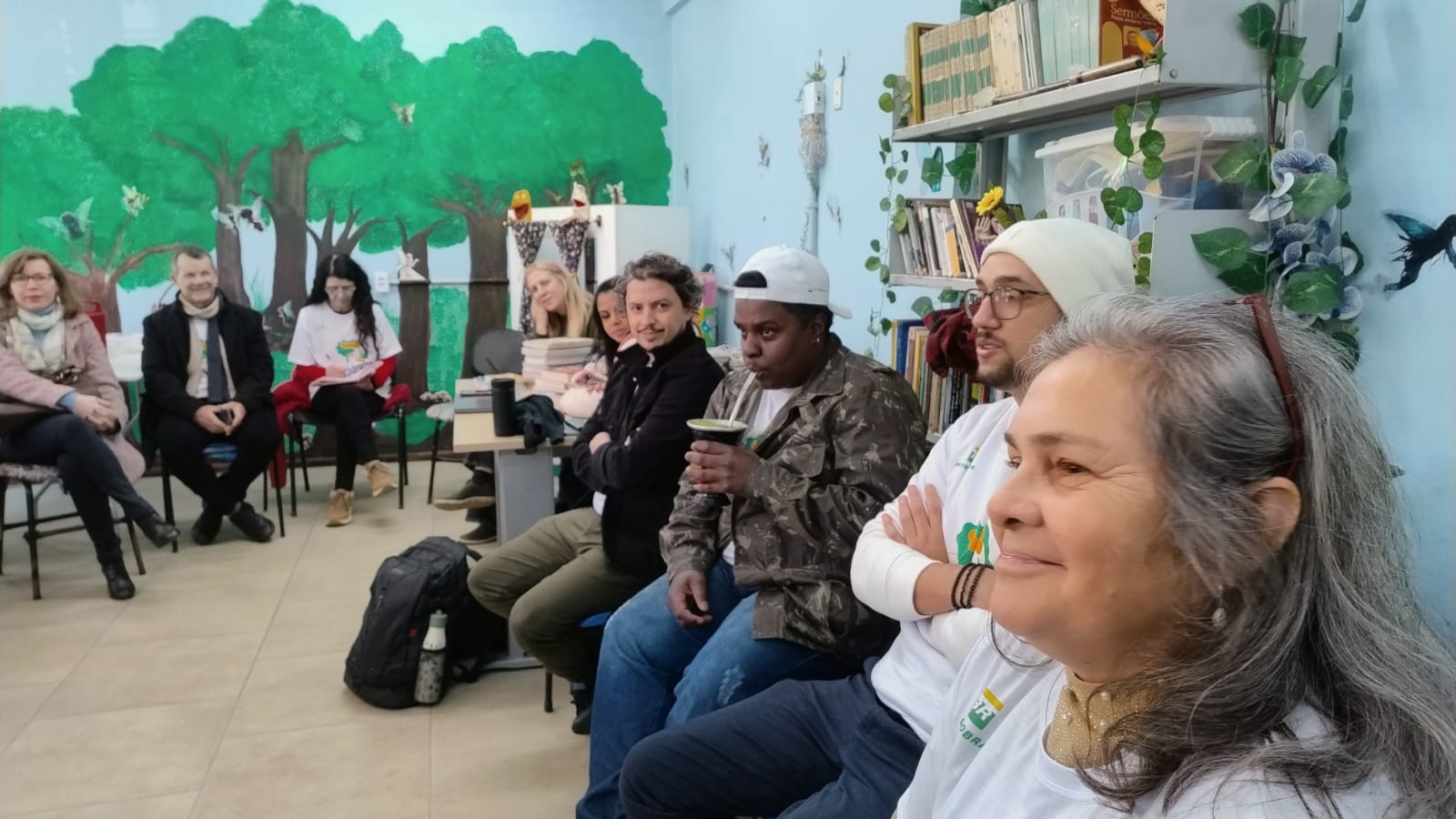 EMEF Paulo Freire une cinema negro e agrofloresta em visita da Petrobras 