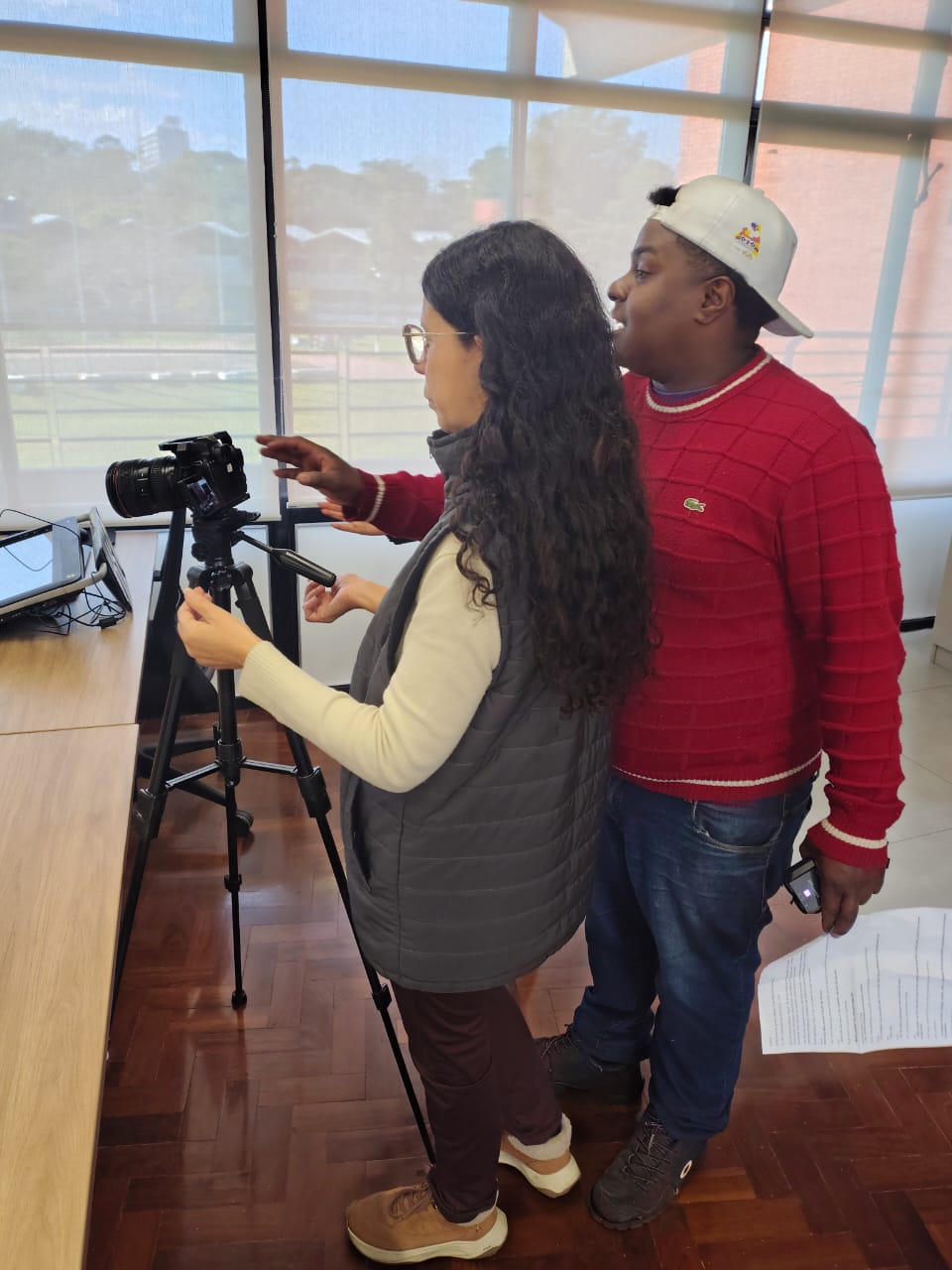 Alunos do curso Audiovisualidades Negras vivenciam imersão prática de cinema na Unisinos e preparam encerramento
