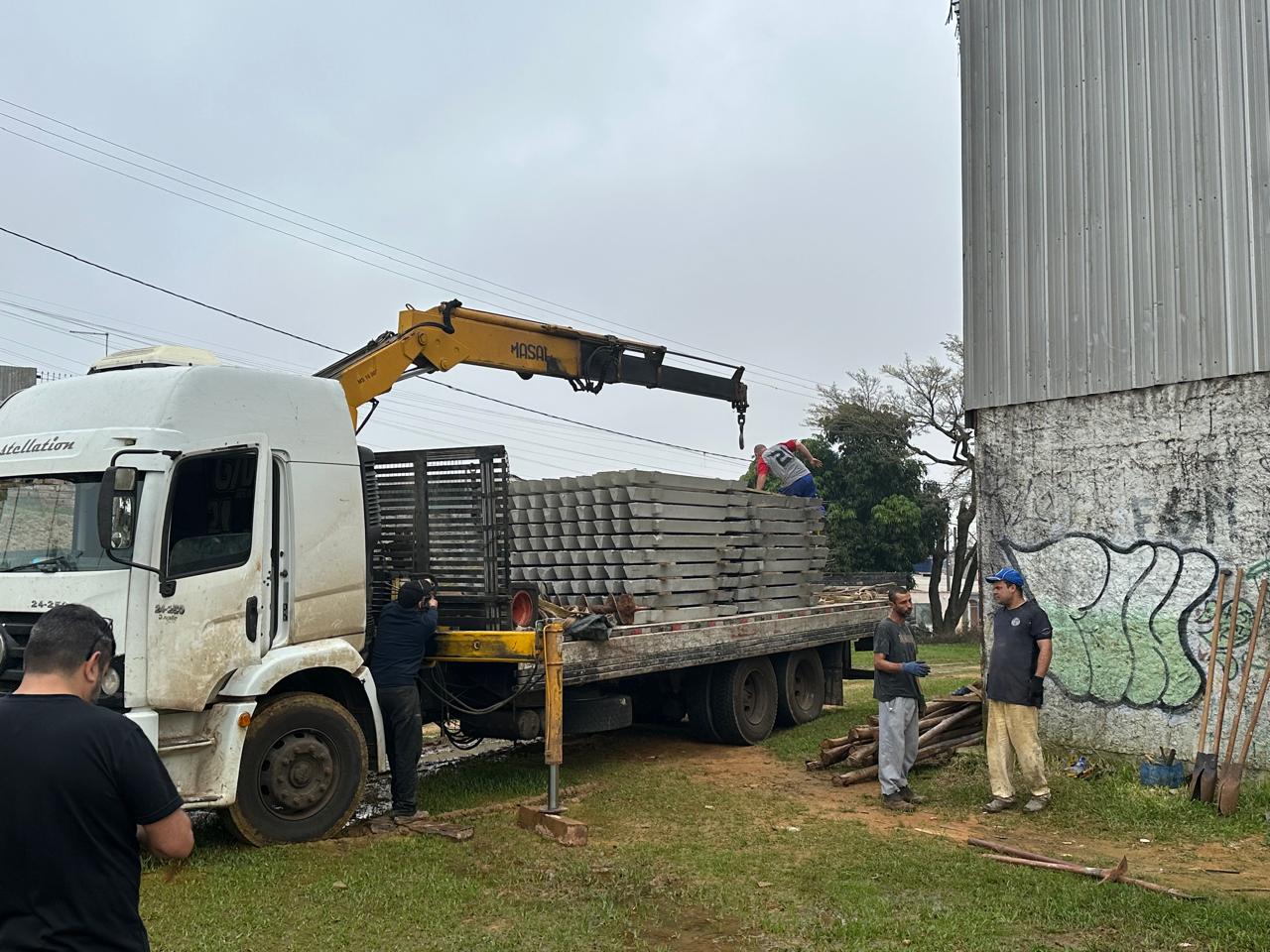 Projeto Educar Crescer inicia obras na Cooarla e dá primeiro passo para construção de cozinha comunitária e agrofloresta 