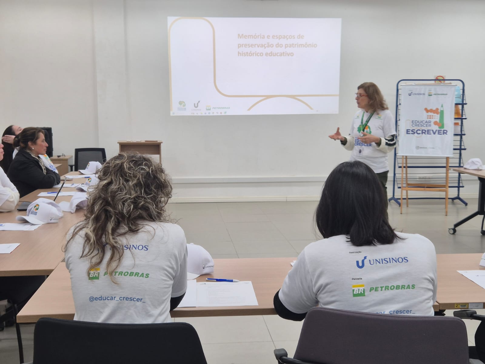 Projeto Educar Crescer dá início a curso sobre memória, comunidade e patrimônio educativo 
