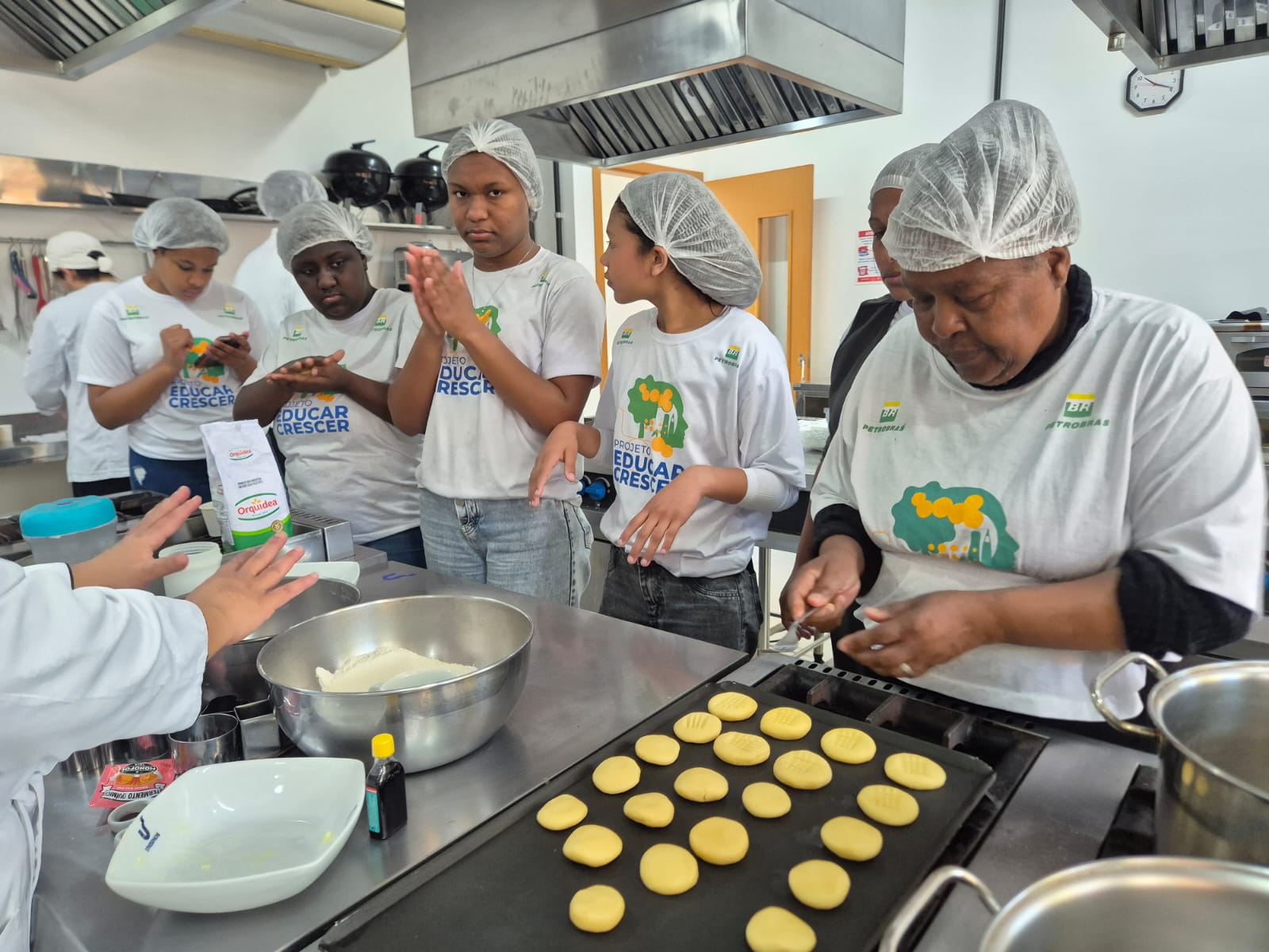 Alunas do eixo Alimentar participam de imersão gastronômica no Campus Porto Alegre 